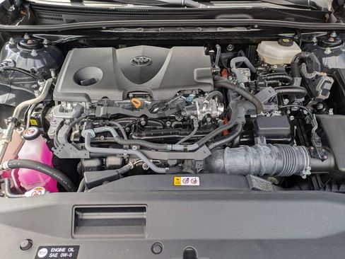 Used 2025 Toyota Camry SE FWD image 11
