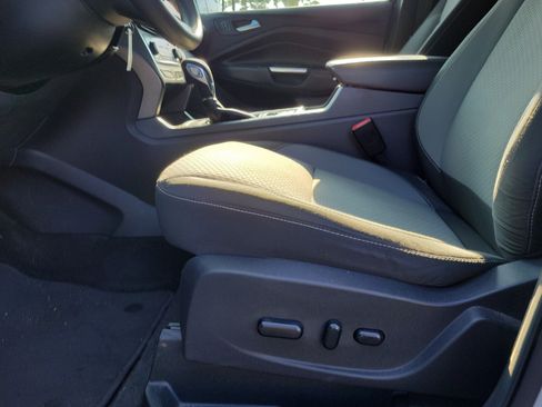 Used 2018 Ford Escape SE FWD image 16