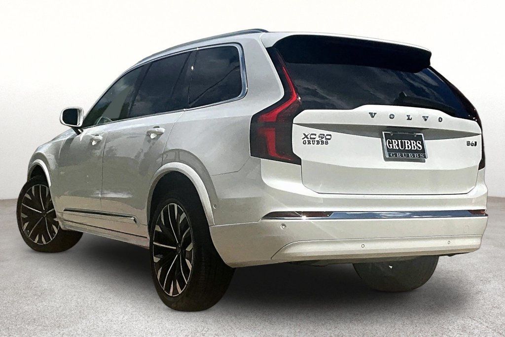 Certified 2026 Volvo XC90 B6 Plus AWD/4WD image 16