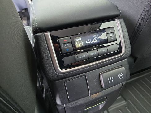 Used 2022 Subaru Ascent Premium w/ Convenience Package image 27