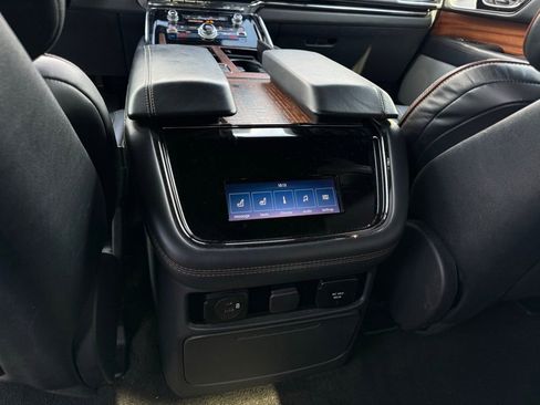 Used 2022 Lincoln Navigator Black Label image 26