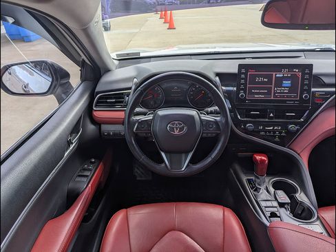 Used 2021 Toyota Camry XSE AWD/4WD image 3