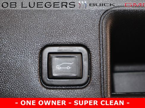 Certified 2024 GMC Terrain SLT image 21