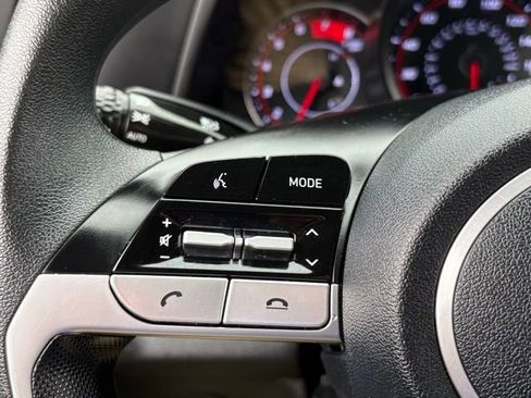 Used 2023 Hyundai Elantra SEL image 18