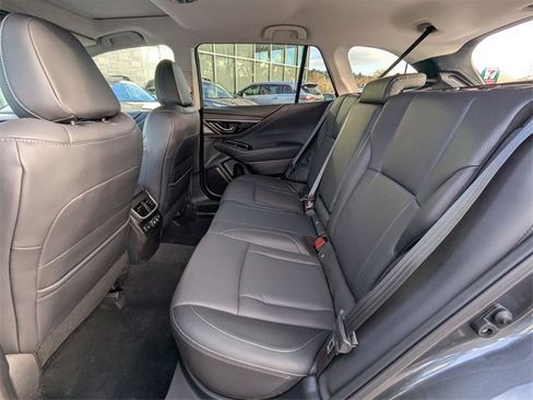 Used 2022 Subaru Outback Limited image 21