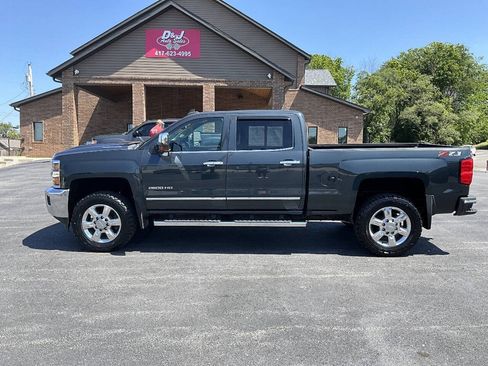 Used 2019 Chevrolet Silverado 2500 LTZ w/ Duramax Plus Package AWD/4WD image 4