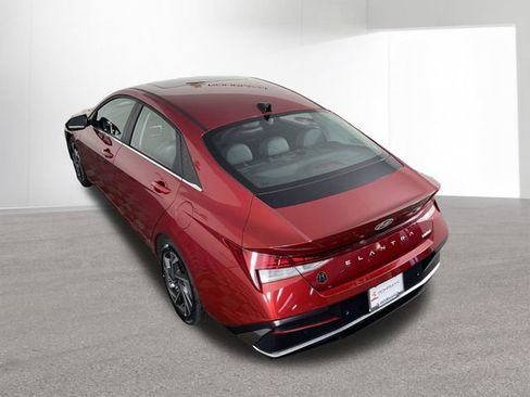 Used 2024 Hyundai Elantra Limited image 38
