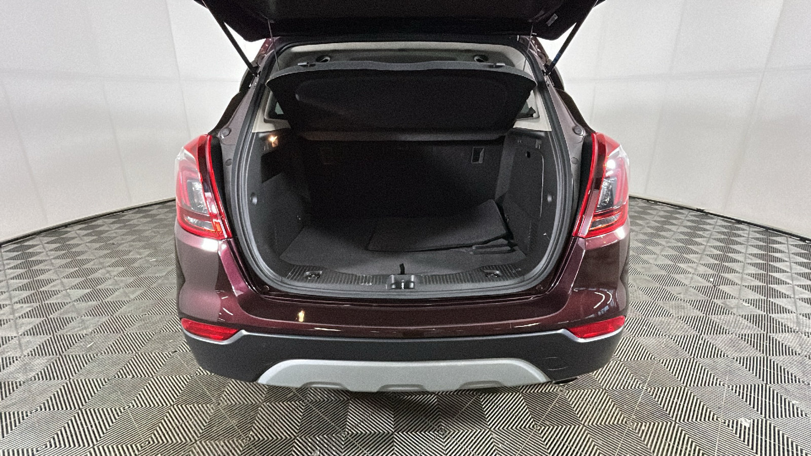 Used 2018 Buick Encore Preferred FWD image 32
