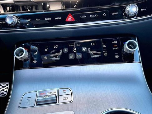 Used 2026 Genesis GV70 3.5T Sport Advanced image 24