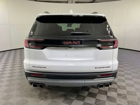 Used 2025 GMC Acadia Elevation image 8