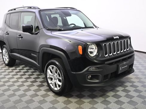 Used 2016 Jeep Renegade Latitude w/ Cold Weather Group AWD/4WD image 8