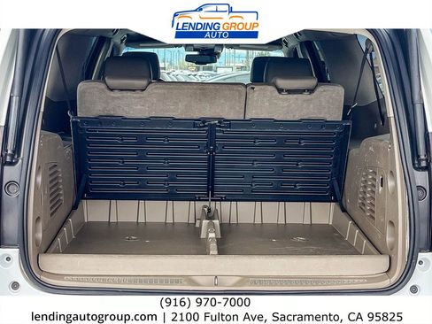 Used 2019 Chevrolet Suburban LT image 25