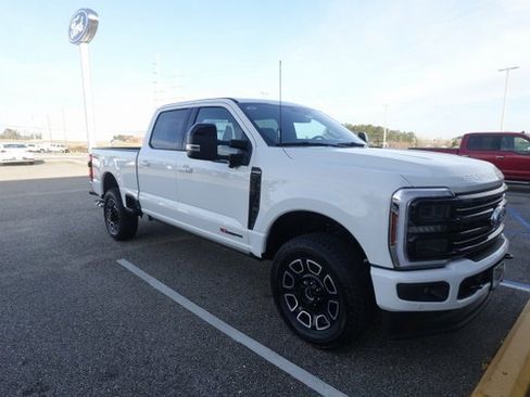 New 2025 Ford F250 Platinum image 10