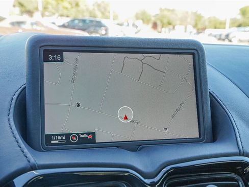 Used 2022 Aston Martin V8 Vantage Coupe image 29