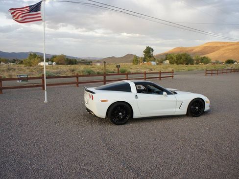 Used 2011 Chevrolet Corvette Coupe w/ 1LT RWD image 16