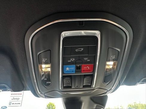 New 2026 Jeep Grand Cherokee Altitude AWD/4WD image 28