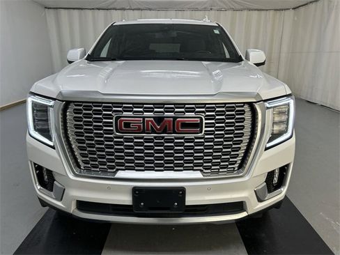 Used 2022 GMC Yukon XL Denali w/ Max Trailering Package image 3