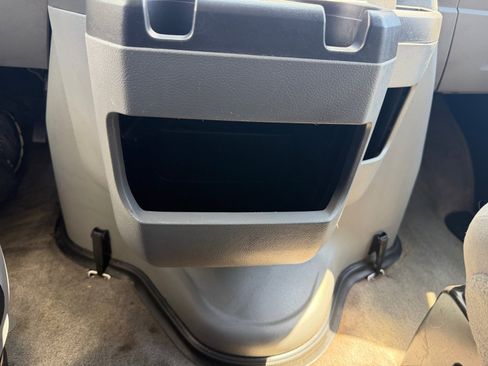 Used 2012 Ford E-350 and Econoline 350 XLT RWD image 24