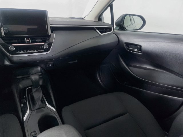 Used 2025 Toyota Corolla LE w/ Convenience Package FWD image 22