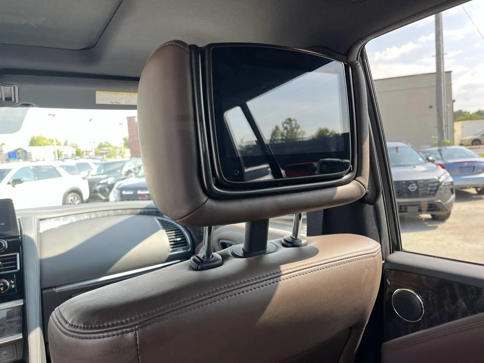 Used 2021 Nissan Armada Platinum w/ Captain's Chairs Package RWD image 22