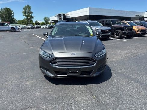 Used 2015 Ford Fusion SE FWD image 10