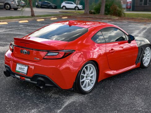 Used 2022 Toyota GR86 Premium w/ ALL Weather Mat Package (TMS) image 13