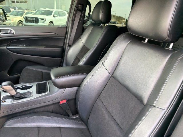 Used 2021 Jeep Grand Cherokee Laredo X AWD/4WD image 18