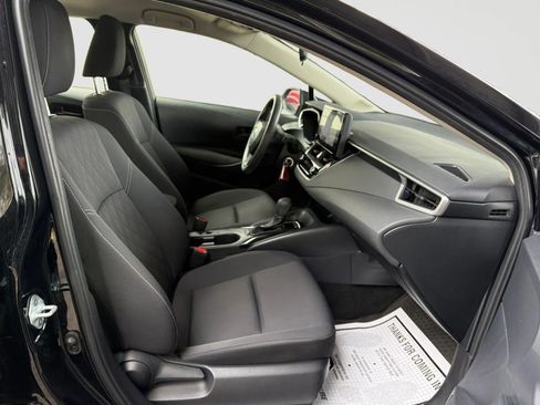 Used 2023 Toyota Corolla LE AWD/4WD image 19