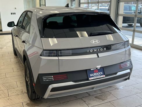 New 2026 Hyundai Ioniq 5 SEL image 10