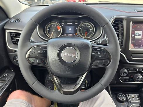 Used 2022 Jeep Cherokee Trailhawk w/ Sound & Nav Group AWD/4WD image 24