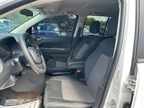 Used 2014 Jeep Compass Sport w/ Power Value Group image 10