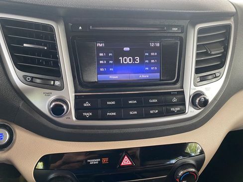 Used 2017 Hyundai Tucson Sport FWD image 34