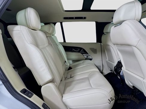 Used 2025 Land Rover Range Rover Long Wheelbase SE AWD/4WD image 36