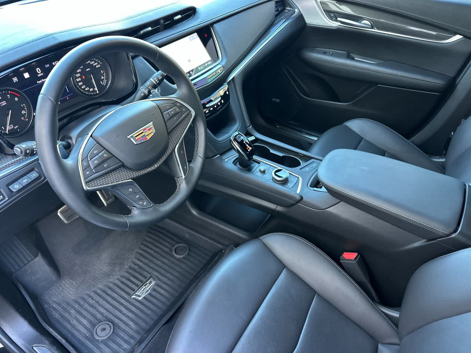 Used 2025 Cadillac XT5 Sportv w/ Technology Package AWD/4WD image 11