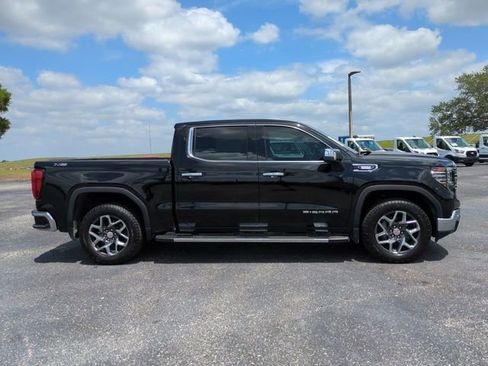 Used 2024 GMC Sierra 1500 SLT w/ SLT Premium Plus Package AWD/4WD image 4