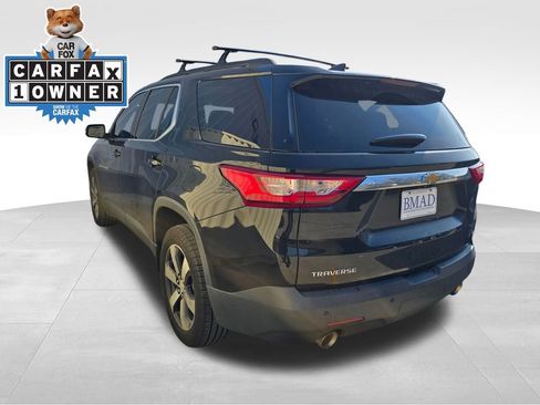 Used 2021 Chevrolet Traverse LT w/ LT Premium Package image 13