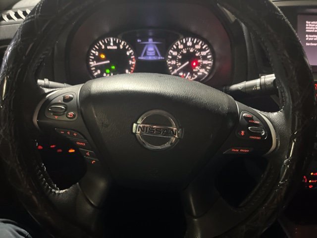Used 2018 Nissan Pathfinder SL FWD image 14