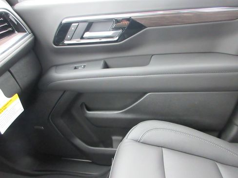 New 2026 Chevrolet Tahoe LT w/ Comfort Package image 35