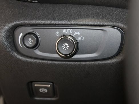 Used 2024 Chevrolet Blazer LT w/ Convenience Package FWD image 35