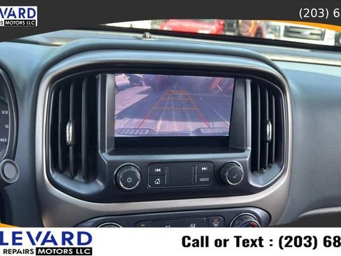 Used 2019 Chevrolet Colorado Z71 AWD/4WD image 15
