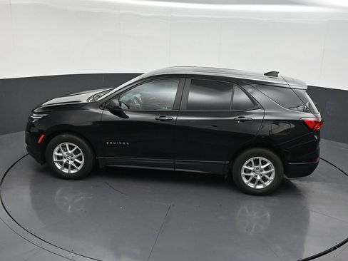 Used 2022 Chevrolet Equinox LS w/ LS Convenience Package FWD image 16