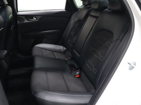 Used 2023 Kia Forte GT-Line w/ GT-Line Premium Package image 9