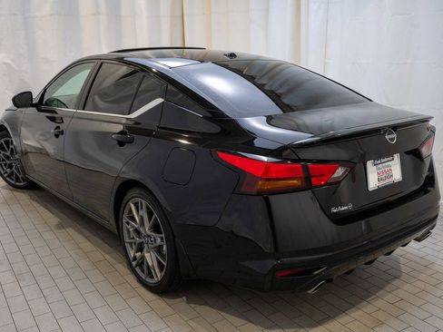 Certified 2024 Nissan Altima 2.0 SR image 3