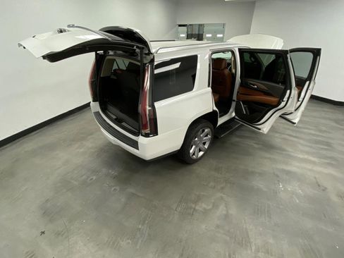 Used 2016 Cadillac Escalade Premium image 52