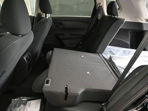 New 2026 Nissan Rogue S image 15