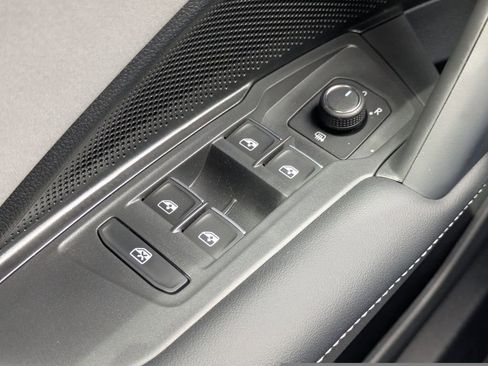 New 2026 Volkswagen Tiguan SE R-Line AWD/4WD image 23