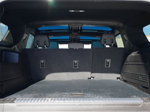 Used 2024 GMC Hummer EV 3X w/ LPO, Illumination Package image 31