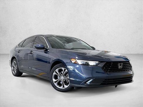 Used 2023 Honda Accord EX image 12