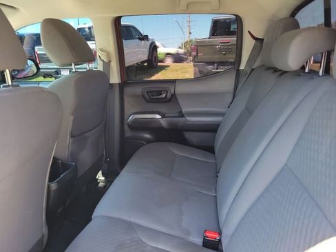 Used 2021 Toyota Tacoma SR5 AWD/4WD image 26