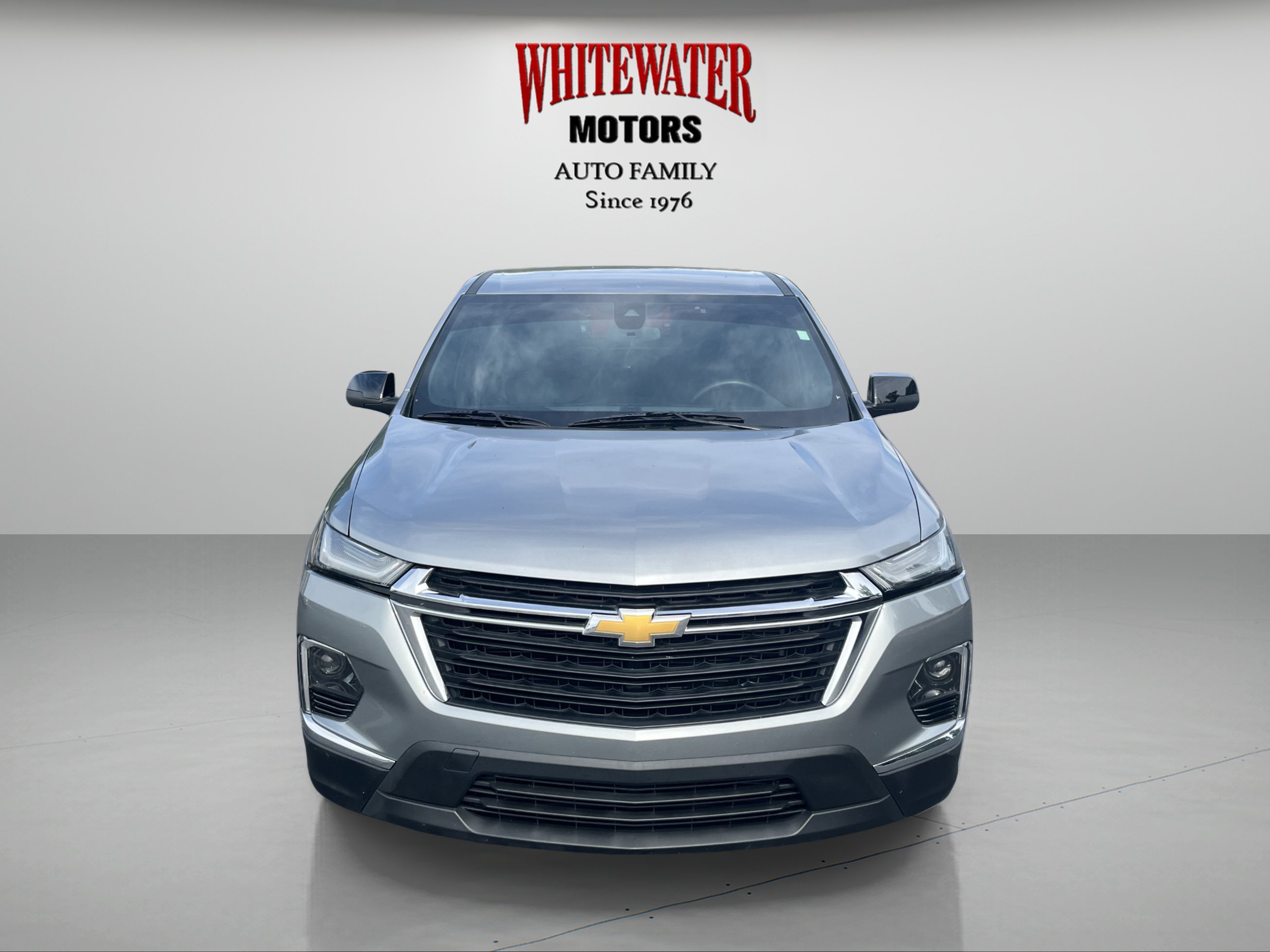 Used 2023 Chevrolet Traverse LS FWD image 8